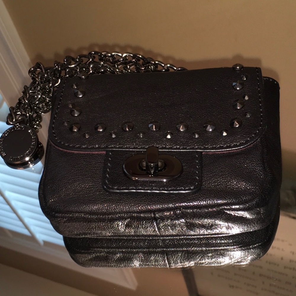 Banana Republic crossbody gunmetal chain accents